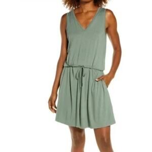 Sweaty Betty Take it Easy Drop Waist Dress in Sage Green Size Medium (8-10)
